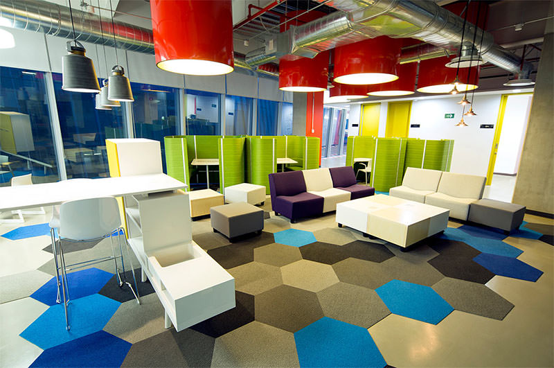 3-lounge-colorido